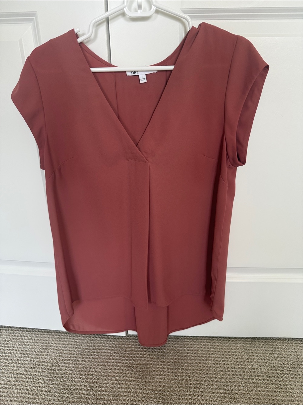 DR2 Rust Cap-Sleeve V-Neck Blouse